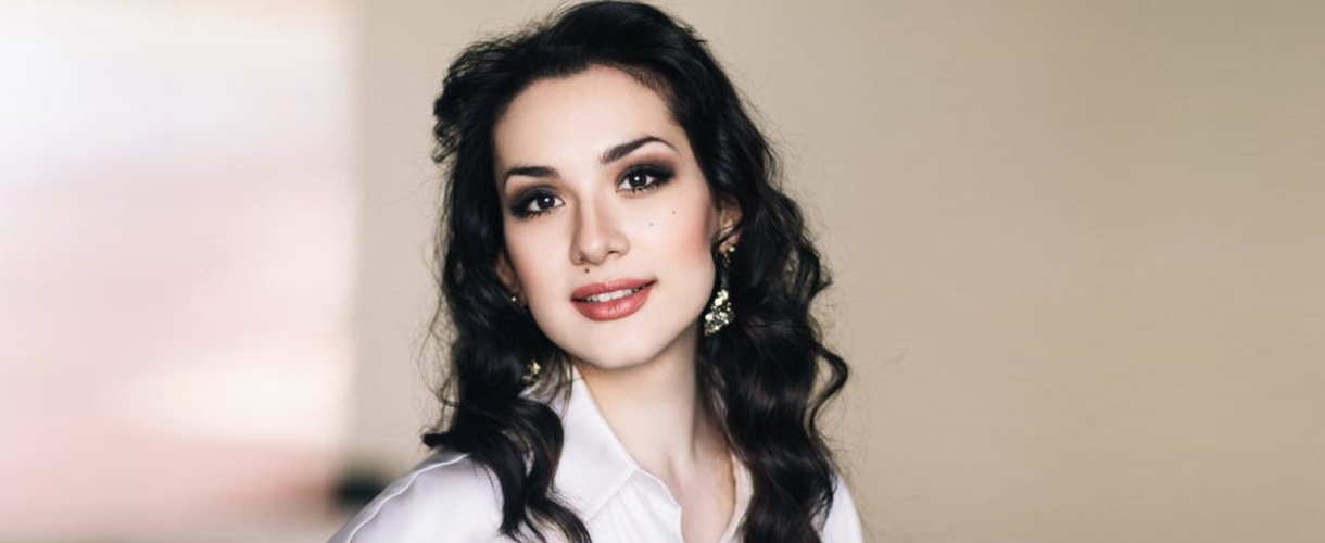 Дарья Александрова - ведущая концерта Классика на Дворцовой